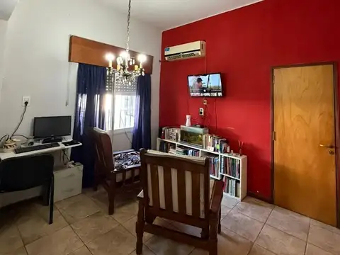 Casa 5 ambientes con 1 baño
