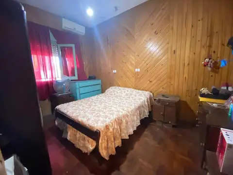 Casa 5 ambientes con 1 baño