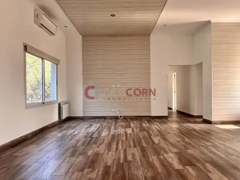 Casa 4 ambientes con 4 baños