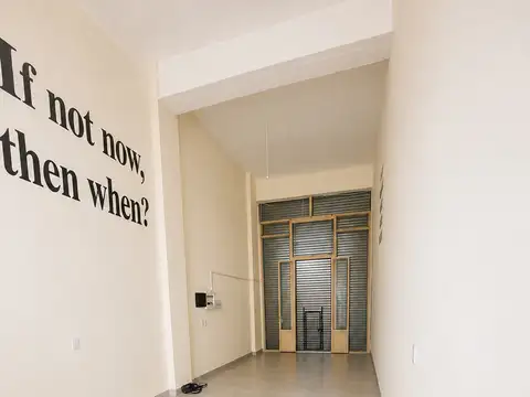 Excelente Local Comercial / Depósito en Alquiler en Floresta