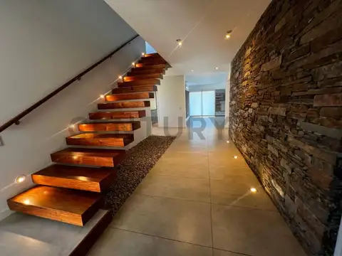 Roque saenz  Peña 5800, Piso 0