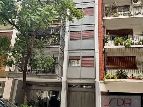 PISO EN VENTA 3 AMBIENTES CON DEPENDENCIA Y COCHERA - Belgrano