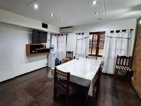Casa 5 ambientes con 3 baños