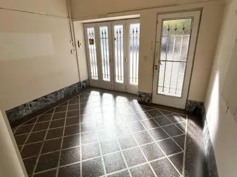 Depto Tipo Casa en Alquiler de 6 ambientes