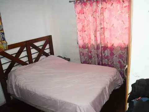 VENTA CASA CON LOCAL 4 AMBIENTES ALEJANDRO KORN