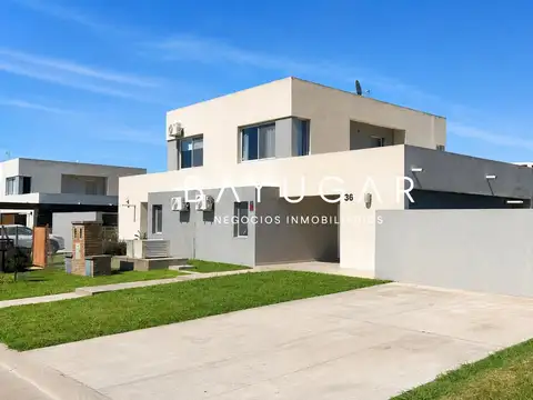 Venta Casa - Barrio Casas del Este, Pilar del Este - Apto Credito