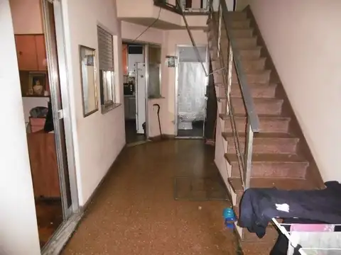 Casa 5amb garaje patio terraza frente plaza Oportunidad s/2 Av