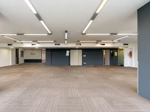 Oficina 3 ambientes con 2 baños