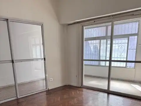 Depto Tipo Casa en Venta de 5 ambientes