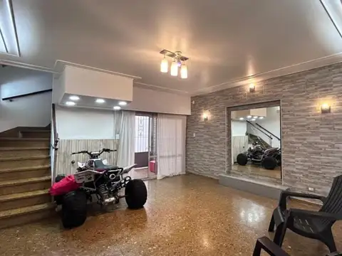 Depto Tipo Casa en Venta en Barrio Naón, USD 169.000
