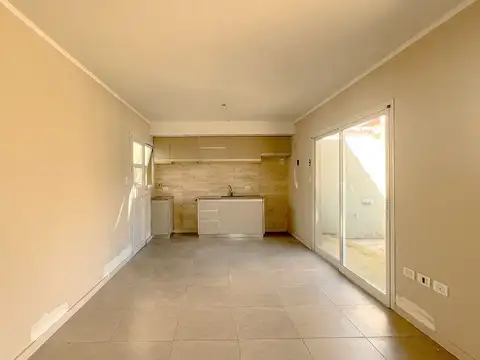Depto Tipo Casa en Venta con 1 cocheras