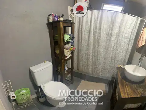Casa 3 ambientes con 1 baño