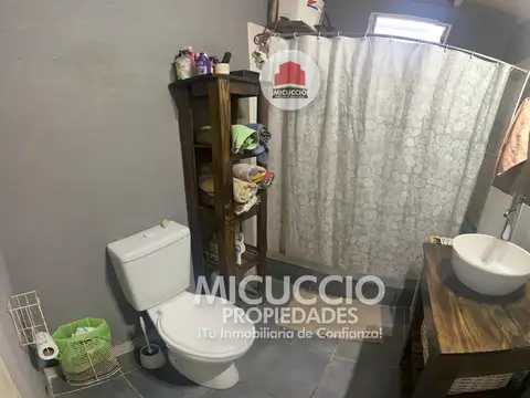 Casa 3 ambientes con 1 baño