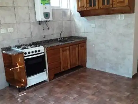 Depto Tipo Casa en Alquiler en Gerli, $ 480.000