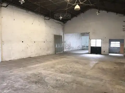Galpon en Venta en Martínez, USD 350.000