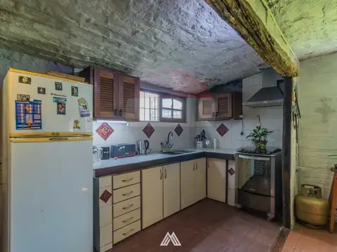 Casa 5 ambientes con 2 baños