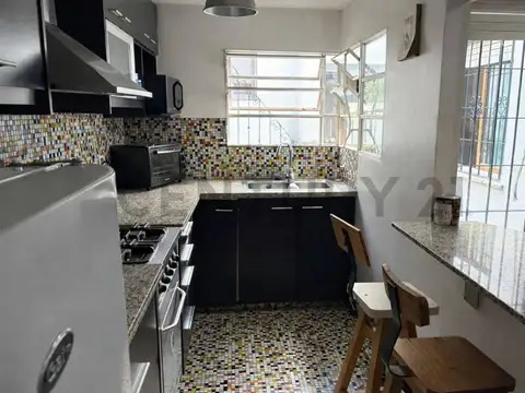 Avenida Lisandro De La Torre 800, Piso 0