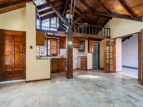 VENTA/PERMUTA - Casa de 3 dormitorios, patio y cochera - Urquiza, Rosario