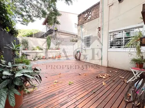 CASA 4 AMB SUITE VESTIDOR ENT.COCHE PATIO BALCON
