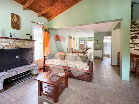 Casa en Venta con 4 cocheras