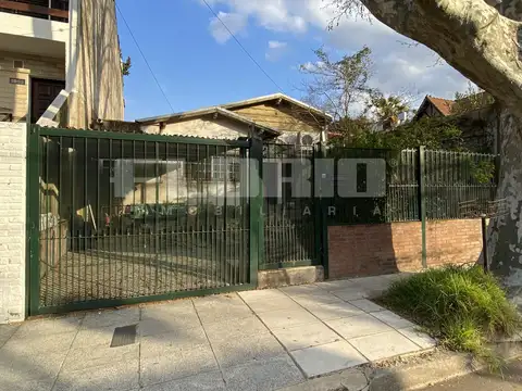 Casa 4 ambientes sobre lote 8.66 x 29.80 metros en Olivos