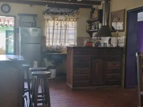 Casa 3 ambientes con 2 baños