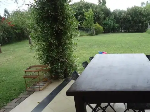 Casa en Alquiler Temporal con 4 cocheras