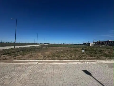 SE VENDE TERRENO ABRAS DE MANANTIALES