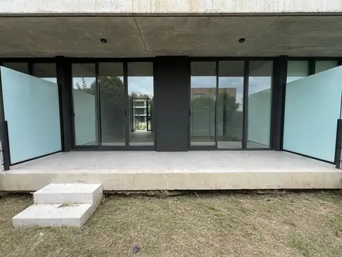 Departamento en Alquiler con 1 cocheras