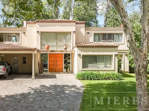 Casa en venta en Ayres de Pilar