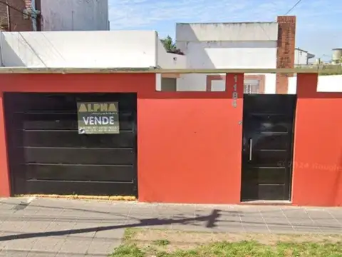 Casa de 4 amb. con garaje en venta || Nuevo valor!