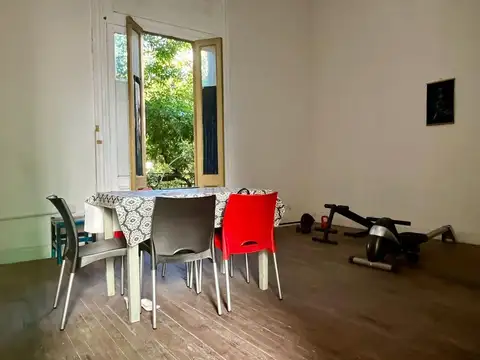 Depto Tipo Casa 9 ambientes con 1 baño