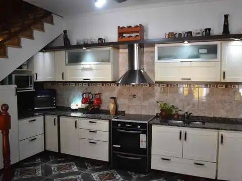 Depto Tipo Casa en Venta en Villa Lugano, USD 310.000