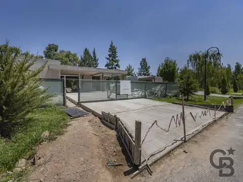 Casa en Venta llave en mano Miralagos 1 de 3 dormitorios, galeria y pileta