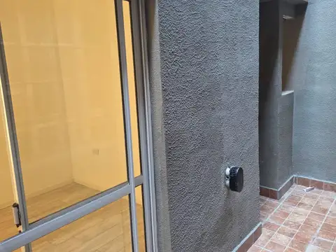 Depto Tipo Casa 2 ambientes con 1 baño