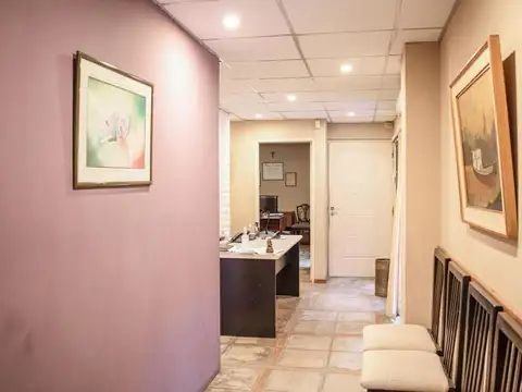 Casa 7 ambientes con 4 baños