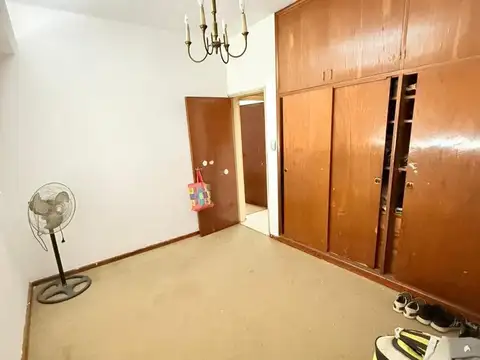 Casa 6 ambientes con 1 baño
