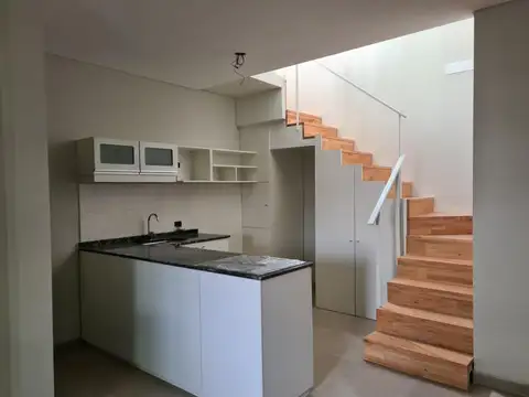 Venta Casa  2 dormitorios  Frente  Estrenar   duplex 2 Baños  Barrio Azcuenaga  Rosario