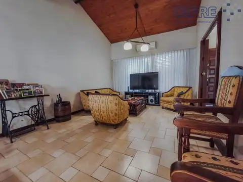 Casa en Venta con 1 cochera