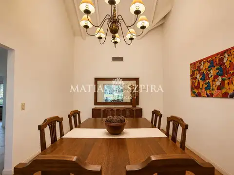 Casa 6 ambientes con 5 baños