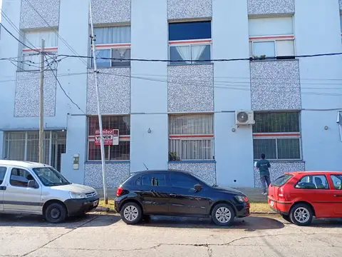 Manuela Pedraza 2500