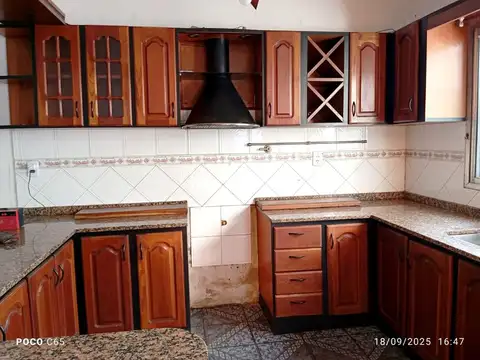 Depto Tipo Casa 4 ambientes con 2 baños