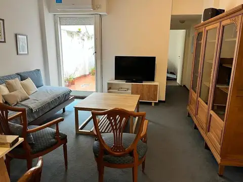 2 ambientes con patio Julian Alvarez 2400