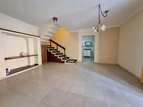 Impecable casa de 3 dormitorios, B° Jorge Newbery