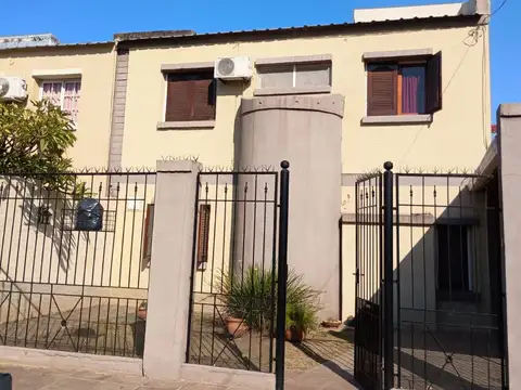 Impecable casa de 3 dormitorios, B° Jorge Newbery