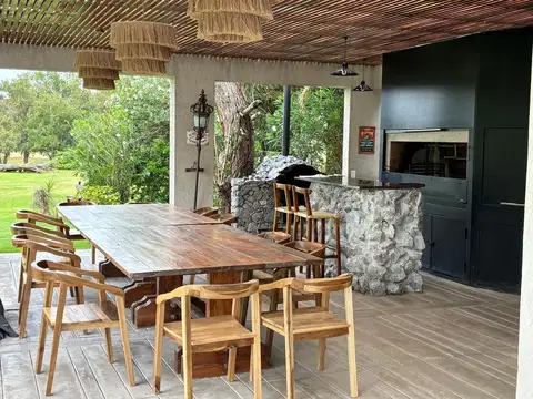 Casa en el Country Nautico de Escobar al Golf
