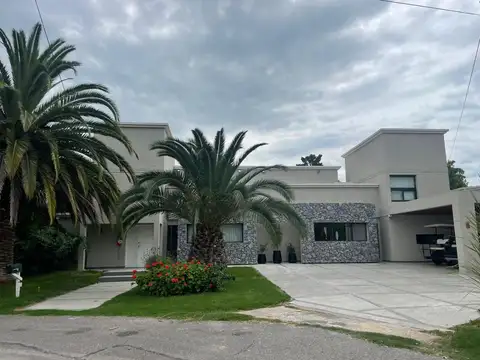 Nautico de Escobar al Golf