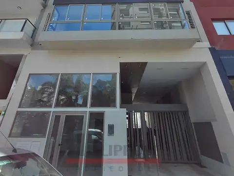 Dos semipisos de 2 dormitorios + cochera en Venta - Rodriguez 340