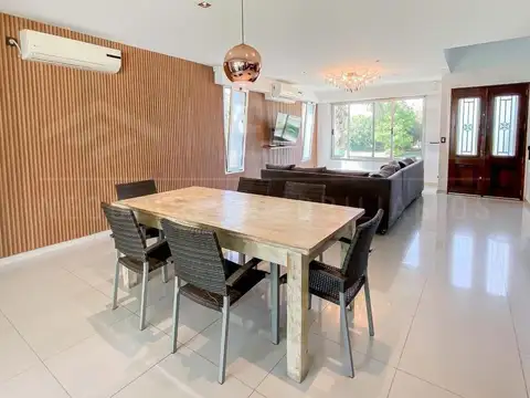 Casa 4 ambientes con 3 baños