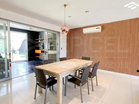 Casa en Venta en Los Naranjos, USD 360.000